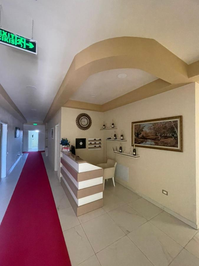 Grand Hotel Gjyshi Qerrexhias Exterior foto